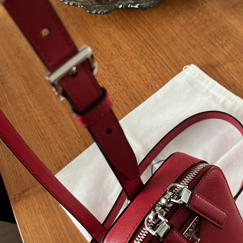 Beautiful Authentic Prada unisex bag BRAND NEW - Picture 11 of 12
